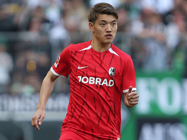Everton Gagal Amankan Ritsu Doan dari Freiburg